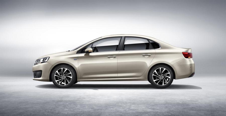  Citroen C4 Sedan 2015 года  (фото 3 из 20)